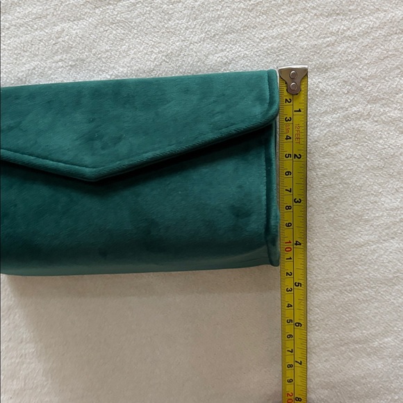 La Mer Deep Green Cosmetic Case - Picture 7 of 8